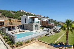 Zeus Luxury Villas - Image 2