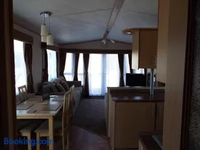 3 Bedroom Caravan - Image 3