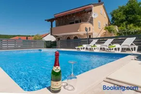 Holiday Home Mateovi Dvori - Image 1