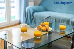 tuGuest Manuel de Falla Apartment - Image 2