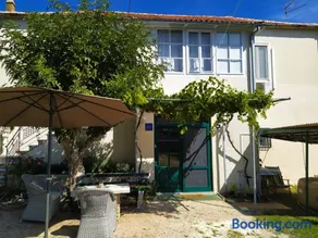 Apartment in Benkovac with a hot tub - Image 2