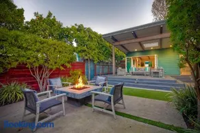 Luxury 3-Bed Beach Cottage with Hot Tub, Fire Pit, BBQ - Walk To Beach - Image 3