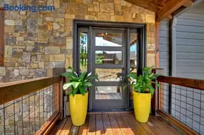A Great Escape Modern Cabin with views AND waterfall - Image 3