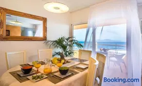 Appartement de vacances entièrement équipé avec internet haut débit | Vue mer | Adapté au travail à distance - Image 2
