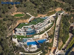 Luxury villa in Grimaud with Gulf View - Image 1