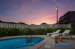 Villa Authentica with Heated Pool - Image 2