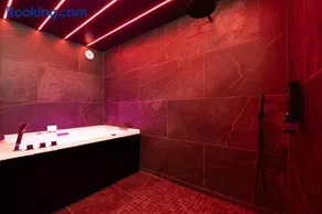loveroom le donjon - Image 4