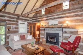 Cozy Cabin Overlooking Close to Boone and West Jefferson - Image 2