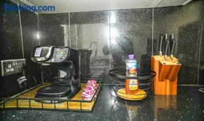 3 Bed House Near Windsor Heathrow Parking - Image 5