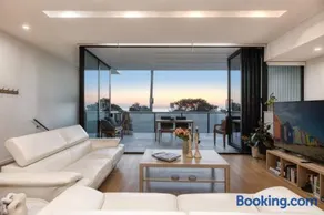 Modern Coastal Retreat in Brighton Melbourne - Image 1