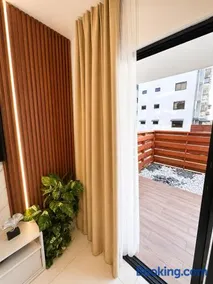 Modern Cozy 2 bedrooms Apartment with Stylish Patio - Image 4