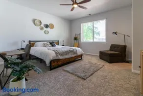 Boho Townhome in Carson City 10 Mins From Downtown, 30 Mins To Lake Tahoe - Image 3