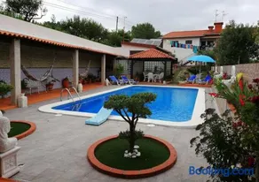 Spacious Villa with Private Pool in Oliveira de Azeméis - Image 2