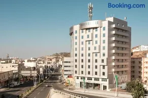 Abat Park Serviced Apartments - Image 3