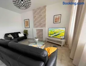 Agréable duplex proche de toutes commodités - Image 2