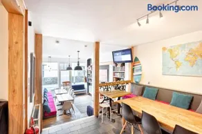Ocean Backpackers self-catering hostel - Image 2