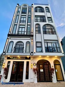 EuroDana Palace Hotel - Image 1