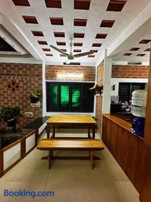 Escape Inn - Image 2