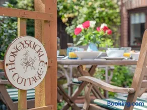 Honeysuckle Cottage - Image 3