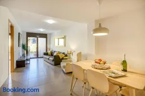 Ground floor apartment in Centre of Torroella De Montgri - Image 1