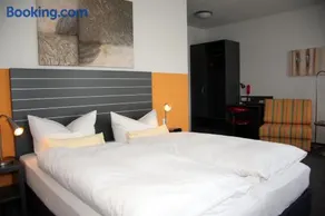Landhotel Wieseneck - Image 2