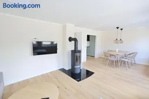 Merveilleuse maison adaptée aux familles avec barbecue, sauna et terrasse - Image 5