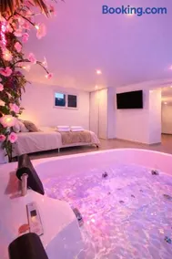 Logement entier avec jacuzzi proche futuroscope - Image 1