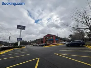 Live In Lodge Stone Mountain - Image 3
