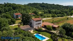 Villa Casa Bastiani with pool and grill in Buje - Image 4