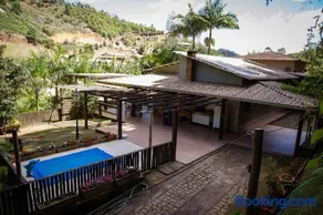 Chalé com Deck e Churrasqueira nas Montanhas - Image 1