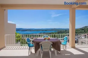 Bulat Sea View Apartments - Image 1