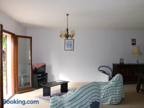 Maison Calme avec Jardin, Proche Lac et Centre, Animaux Bienvenus, Ménage Inclus - FR-1-319-408 - Image 3