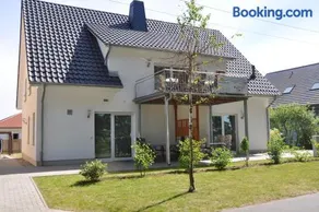 Haus Werder Wohnung 3 mit Kamin - Image 2