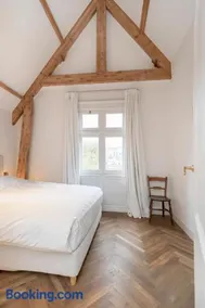 Waldeck Vondelpark 2 bedroom Suites - Image 3