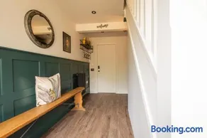 Stylish one bedroom Cotswold Coach House Tetbury - Image 5