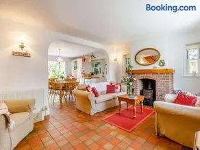 2 Bed in Sway oc-nfl43 - Image 3