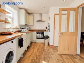 Luckwell Cottage two bedroom - Image 3