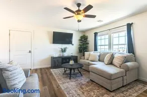 Stylish New Construction Home - Image 1