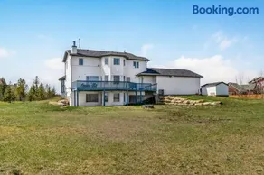 Acreage, 5 bdrm, King Bed, AC, Wood Fireplace, Rural - Image 1