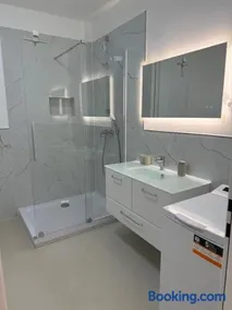 Modern ausgestattete Wohnung mit Wiener Charme - Image 2