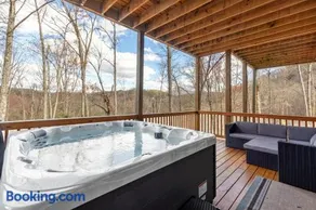 Summer Sale! 2 Master Suites, Fireplace, Hot tub - Image 4