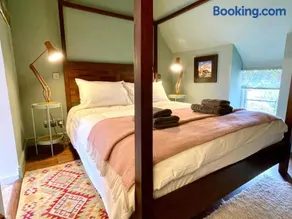 Tetbury Cottage - Image 2