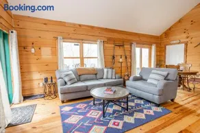 The Treehouse at the Rustic Retreat - Image 3
