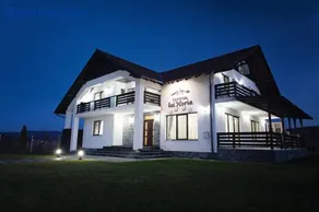 Pensiunea Conacul lui Horia - Image 1