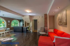 2 Unit house across from the hospital - Image 4