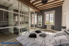 Maison accueillante à Mouterre-Silly avec jardin et cheminée - Image 3