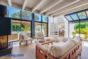 Villa avec piscine chauffée, proche Saint-Tropez et plages - Image 2