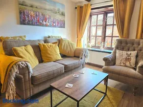 Jasmine Cottage, Buxton Norfolk, Sleeps 4 - Image 1