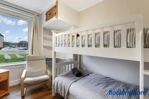 Free Parking | Central | Sleeps 6 | Great Location - Image 2