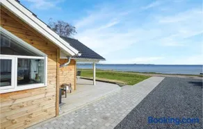 Three-Bedroom Holiday Home In Sjolund - Image 1